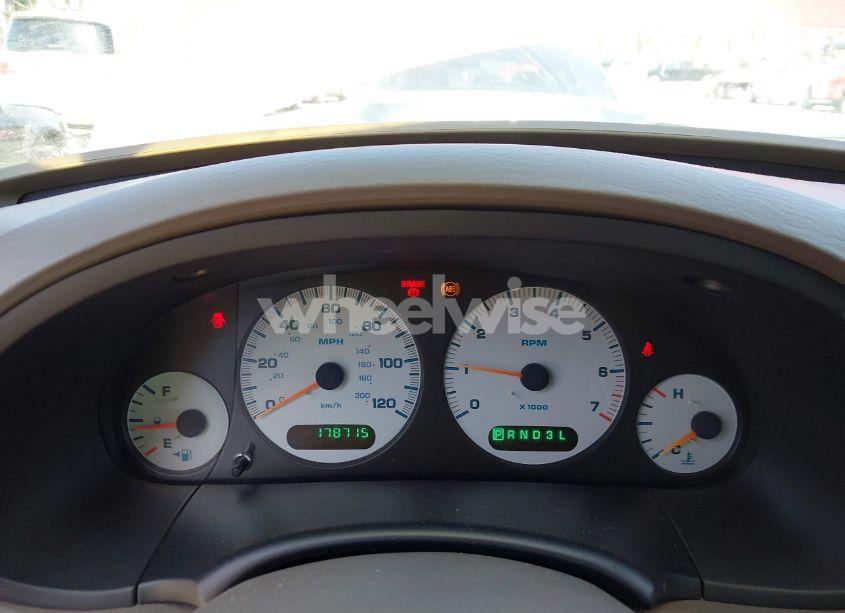 Photo 7 of 2001 Chrysler Town & COUNTRY LX (VIN 2C4GP44331R381047)