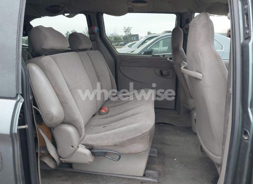 Photo 8 of 2002 Chrysler Town & COUNTRY LX (VIN 2C4GP44332R788433)