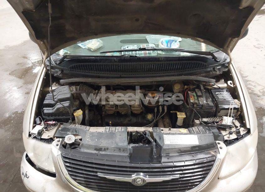 Photo 10 of 2002 Chrysler Town & COUNTRY LX (VIN 2C4GP44342R636628)