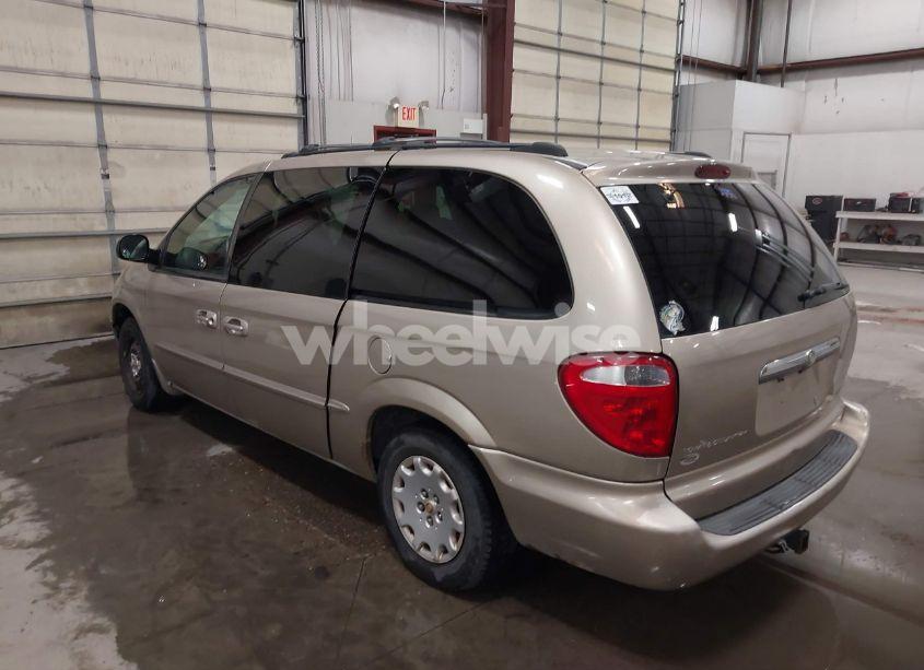 Photo 3 of 2002 Chrysler Town & COUNTRY LX (VIN 2C4GP44342R636628)