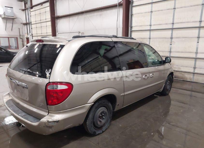Photo 4 of 2002 Chrysler Town & COUNTRY LX (VIN 2C4GP44342R636628)