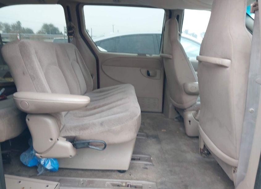 Photo 8 of 2002 Chrysler Town & COUNTRY LX (VIN 2C4GP44362R601086)