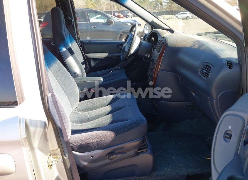 Photo 5 of 2002 Chrysler Town & COUNTRY LX (VIN 2C4GP44372R772929)