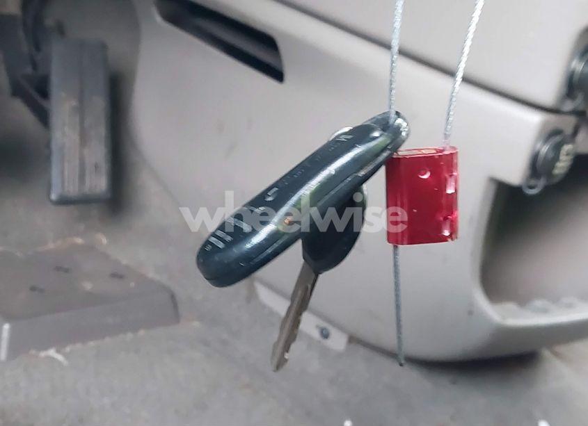 Photo 11 of 2001 Chrysler Town & COUNTRY LX (VIN 2C4GP44381R375308)