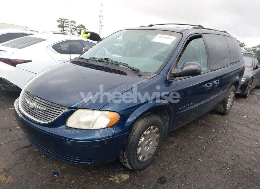 Photo 2 of 2001 Chrysler Town & COUNTRY LX (VIN 2C4GP44381R375308)