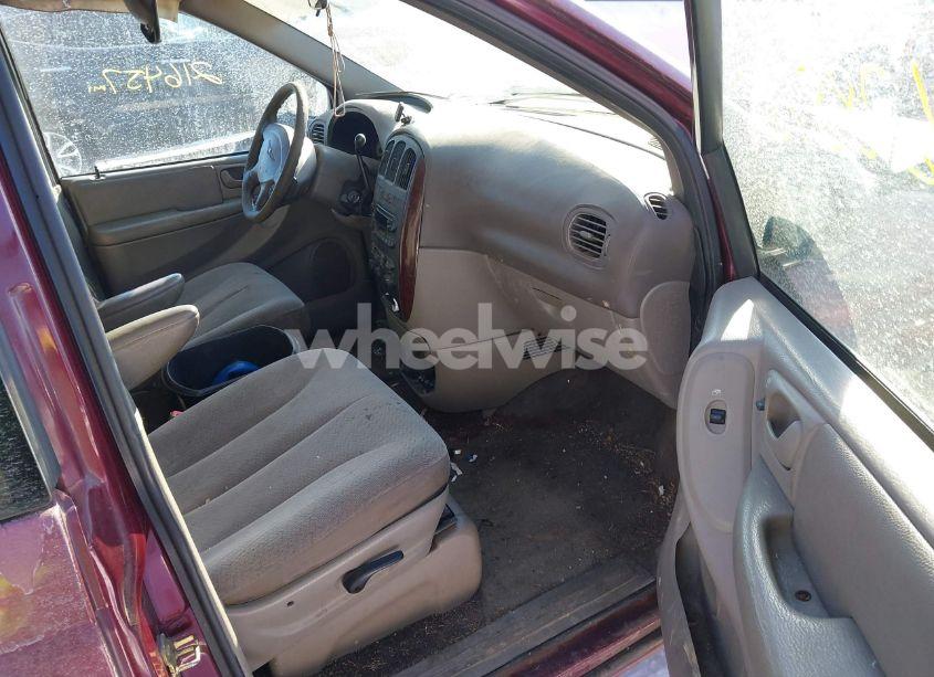 Photo 5 of 2002 Chrysler Town & COUNTRY LX (VIN 2C4GP44382R661452)