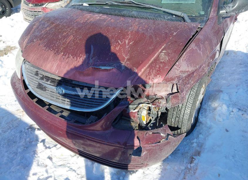 Photo 6 of 2002 Chrysler Town & COUNTRY LX (VIN 2C4GP44382R661452)