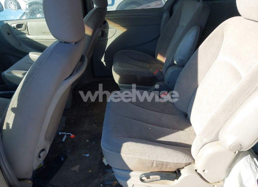 Photo 8 of 2002 Chrysler Town & COUNTRY LX (VIN 2C4GP44382R661452)