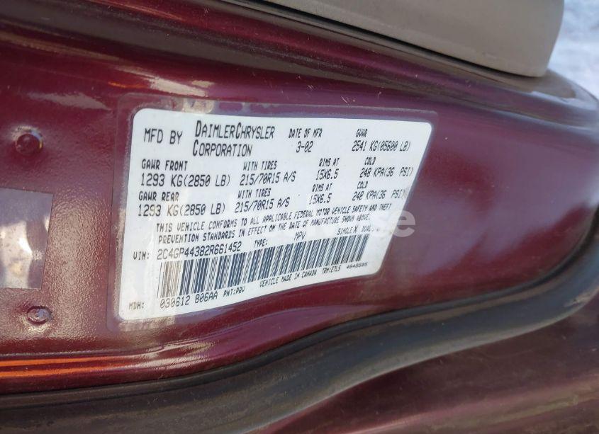 Photo 9 of 2002 Chrysler Town & COUNTRY LX (VIN 2C4GP44382R661452)