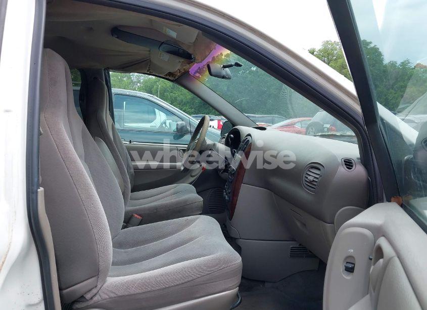 Photo 5 of 2002 Chrysler Town & COUNTRY LX (VIN 2C4GP44392R706494)