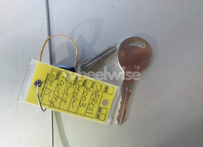 Photo 11 of 2003 Chrysler Town & COUNTRY LX (VIN 2C4GP44393R306985)