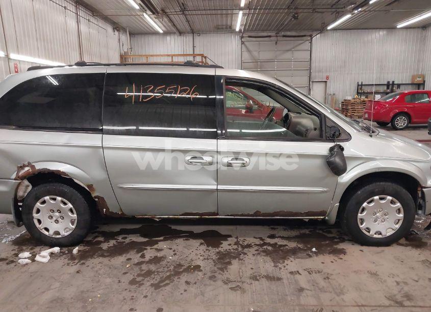 Photo 13 of 2003 Chrysler Town & COUNTRY LX (VIN 2C4GP44393R320966)