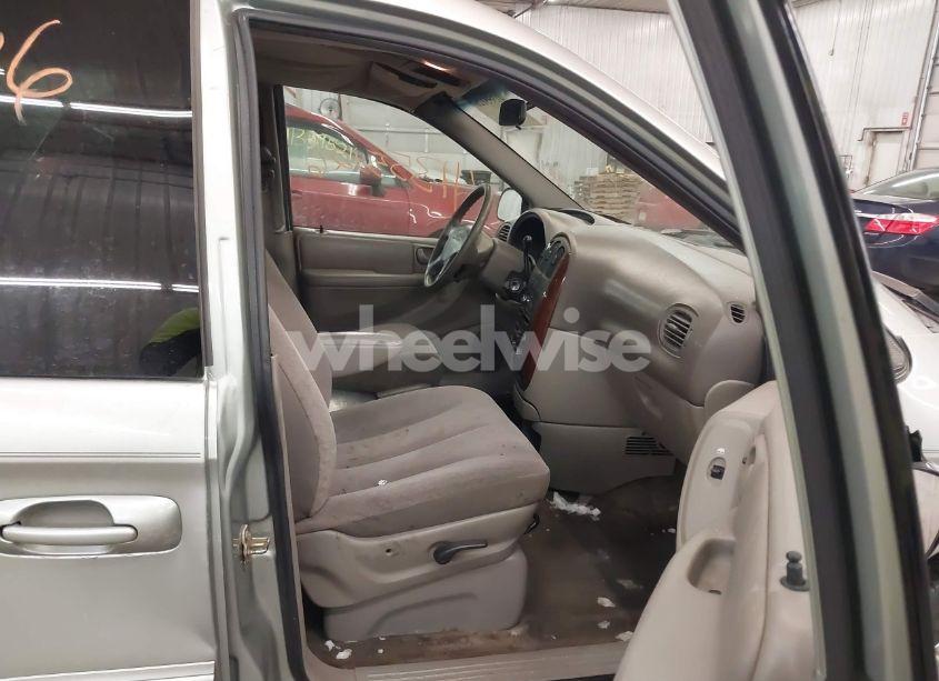 Photo 5 of 2003 Chrysler Town & COUNTRY LX (VIN 2C4GP44393R320966)