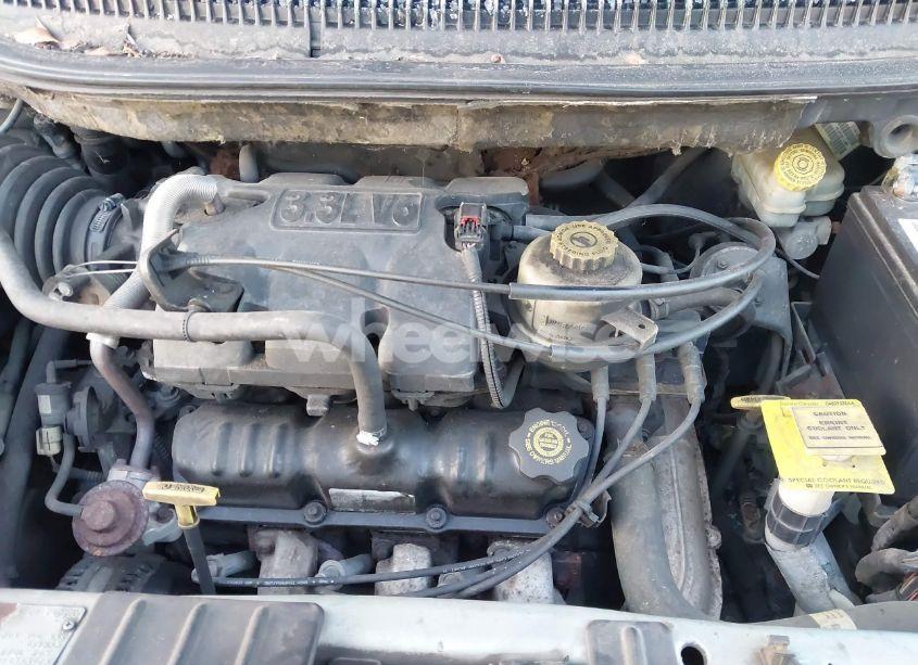 Photo 10 of 2001 Chrysler Town & COUNTRY LX (VIN 2C4GP443X1R353925)