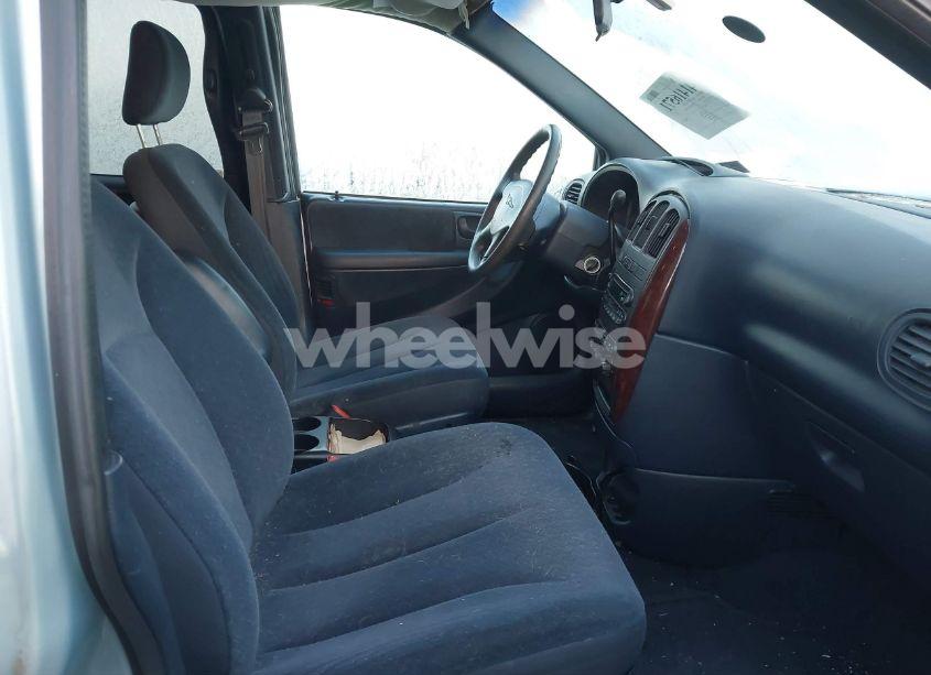 Photo 5 of 2001 Chrysler Town & COUNTRY LX (VIN 2C4GP443X1R353925)