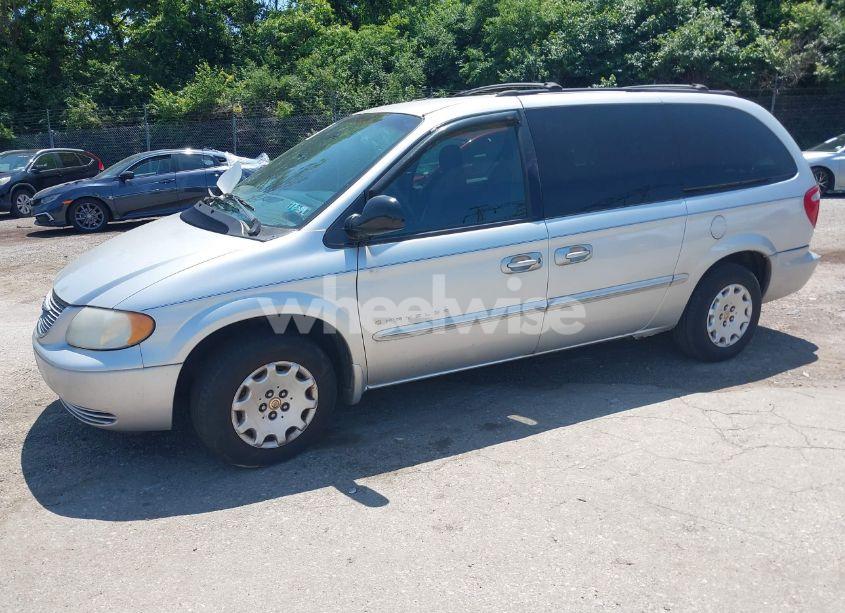 Photo 2 of 2001 Chrysler Town & COUNTRY LX (VIN 2C4GP44G91R163410)
