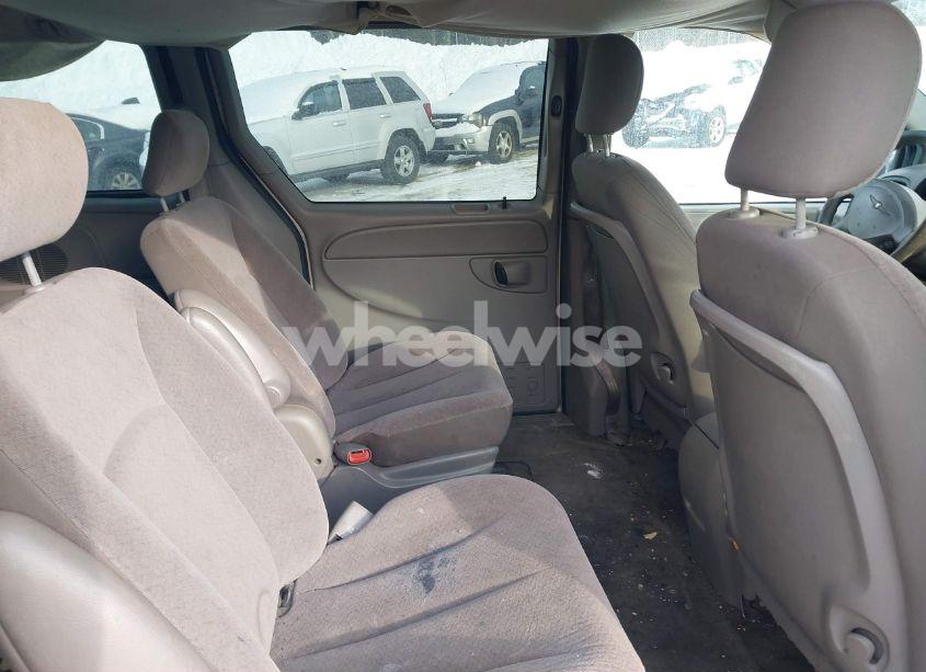 Photo 8 of 2003 Chrysler Town & COUNTRY LX (VIN 2C4GP44L43R295913)