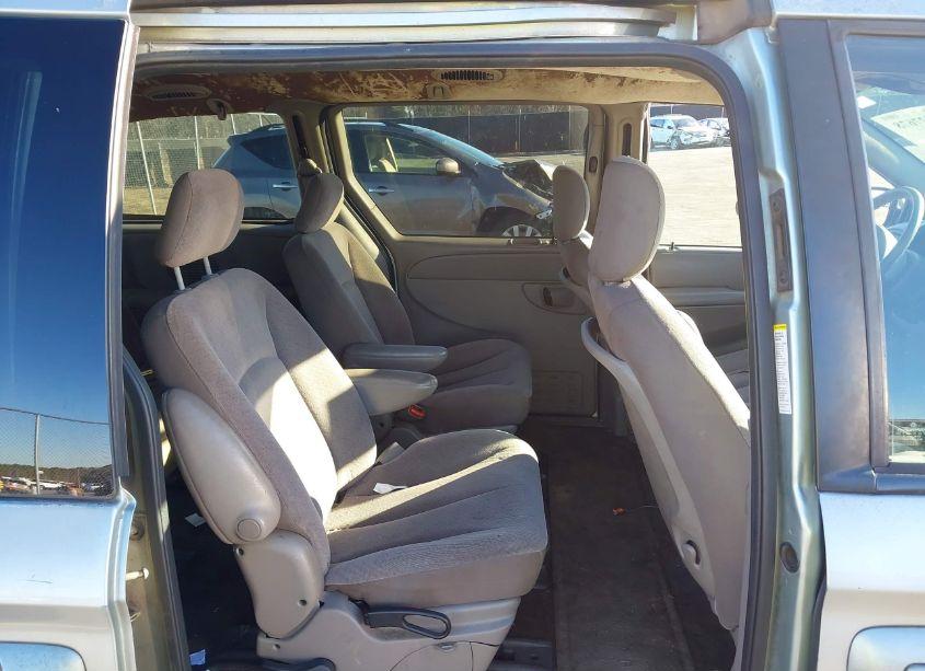 Photo 8 of 2003 Chrysler Town & COUNTRY LX (VIN 2C4GP44L83R132438)