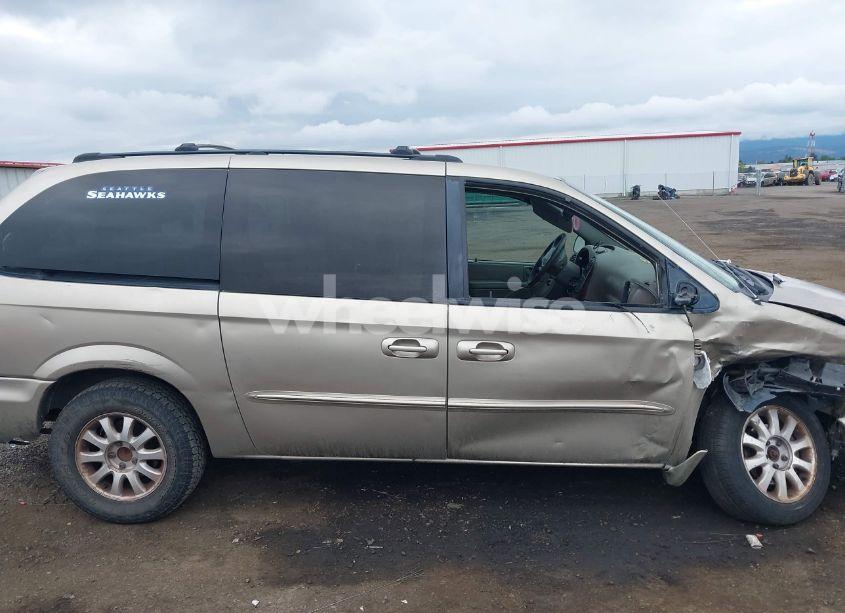 Photo 13 of 2003 Chrysler Town & COUNTRY LX (VIN 2C4GP44LX3R344404)