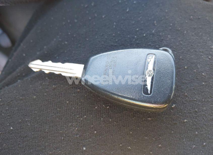 Photo 11 of 2005 Chrysler Town & COUNTRY LX (VIN 2C4GP44R15R303862)