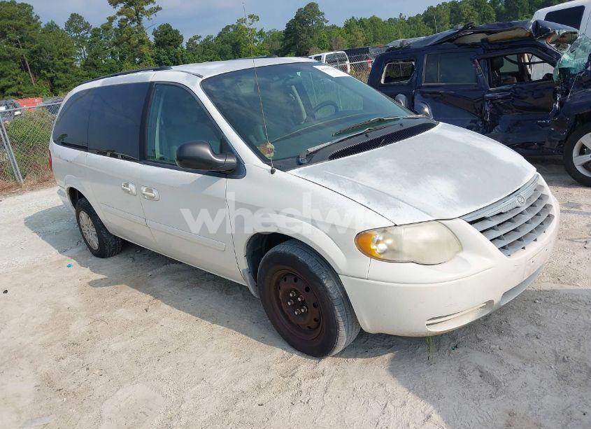 2005 Chrysler Town & COUNTRY LX (VIN 2C4GP44R15R406036) main photo