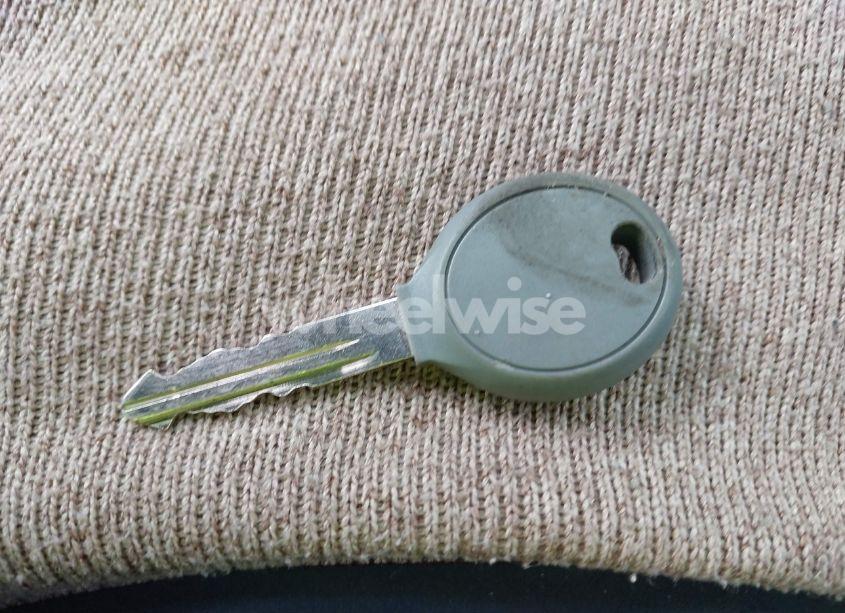 Photo 11 of 2005 Chrysler Town & COUNTRY LX (VIN 2C4GP44R25R155754)