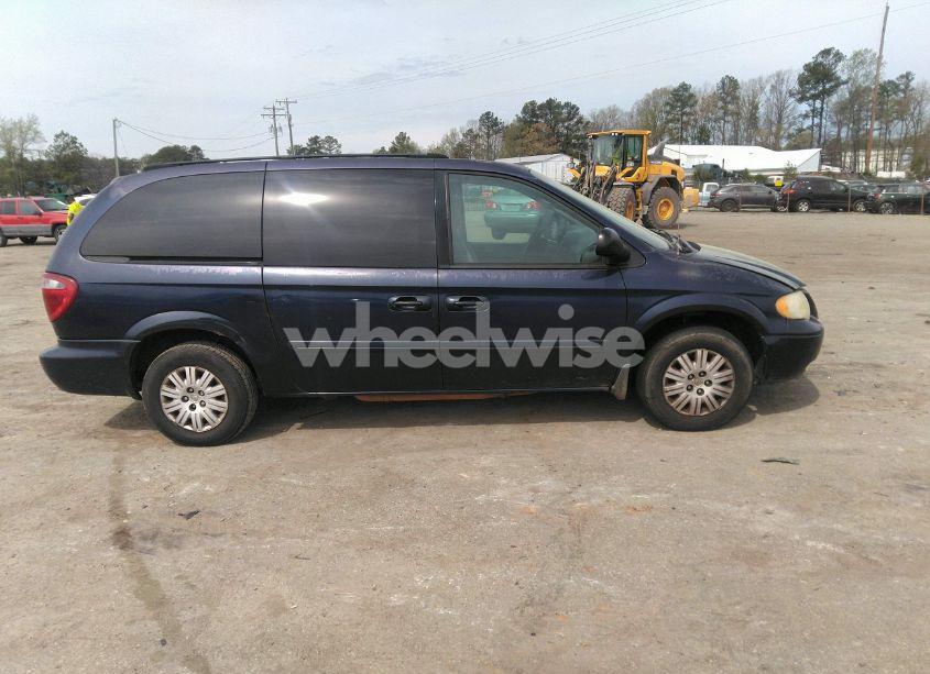 Photo 13 of 2005 Chrysler Town & COUNTRY LX (VIN 2C4GP44R35R401758)