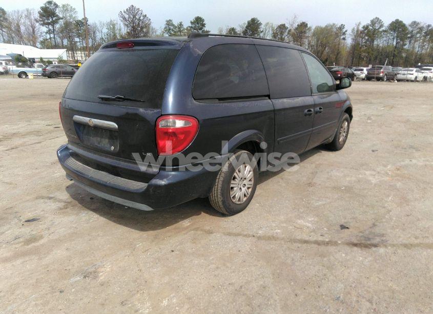 Photo 4 of 2005 Chrysler Town & COUNTRY LX (VIN 2C4GP44R35R401758)