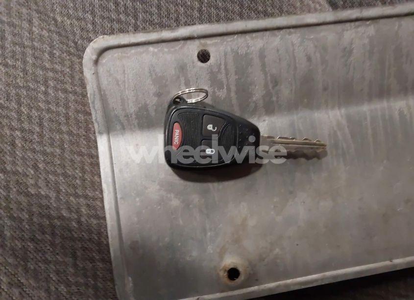 Photo 11 of 2005 Chrysler Town & COUNTRY LX (VIN 2C4GP44R45R227280)