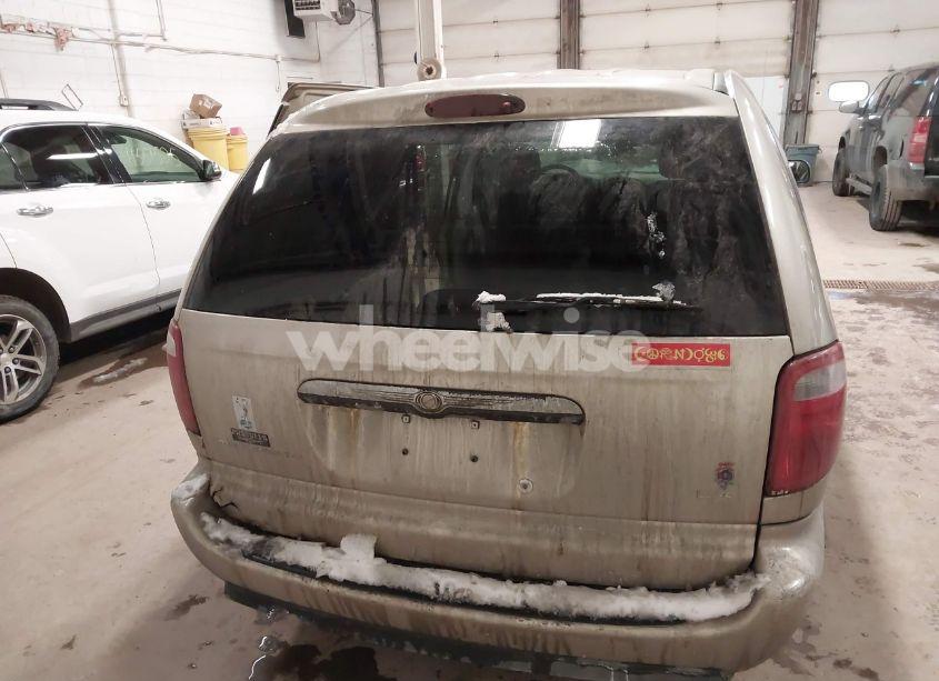 Photo 16 of 2005 Chrysler Town & COUNTRY LX (VIN 2C4GP44R45R227280)