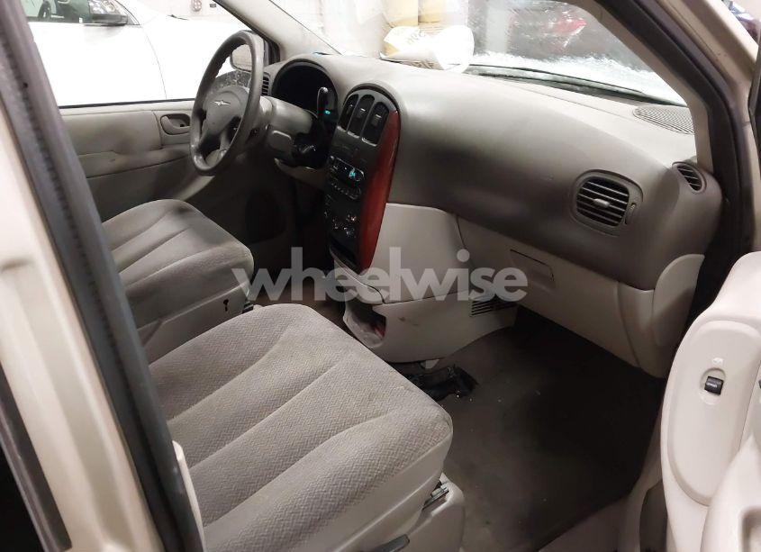 Photo 5 of 2005 Chrysler Town & COUNTRY LX (VIN 2C4GP44R45R227280)