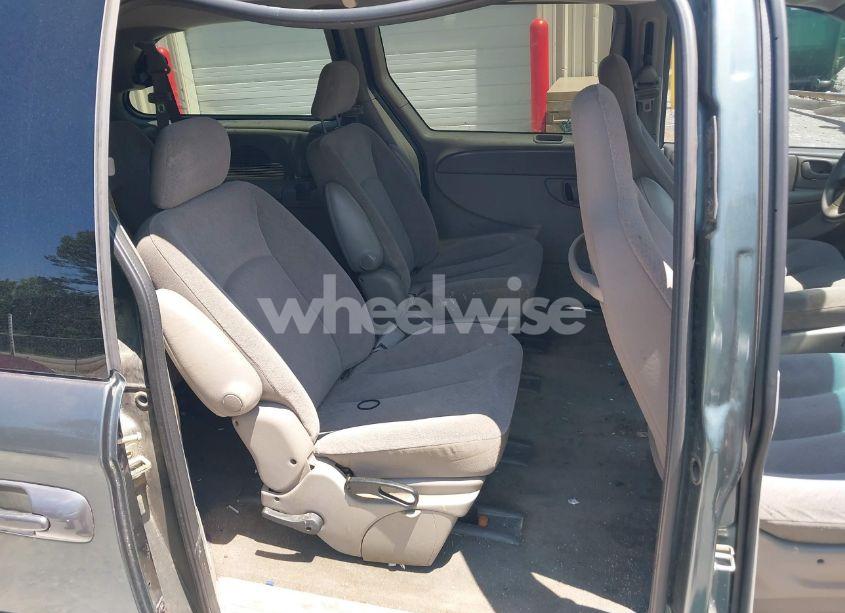 Photo 8 of 2003 Chrysler Town & COUNTRY LX (VIN 2C4GP44R53R385043)