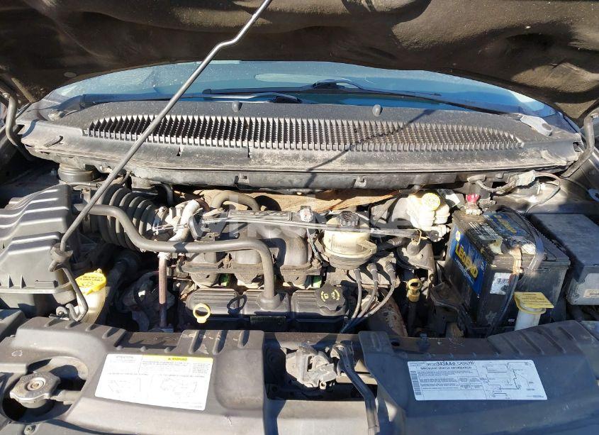 Photo 10 of 2005 Chrysler Town & COUNTRY LX (VIN 2C4GP44R55R405598)