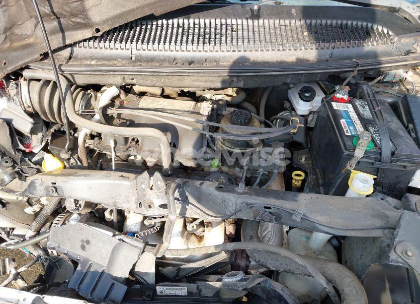 Photo 10 of 2005 Chrysler Town & COUNTRY LX (VIN 2C4GP44R55R439573)