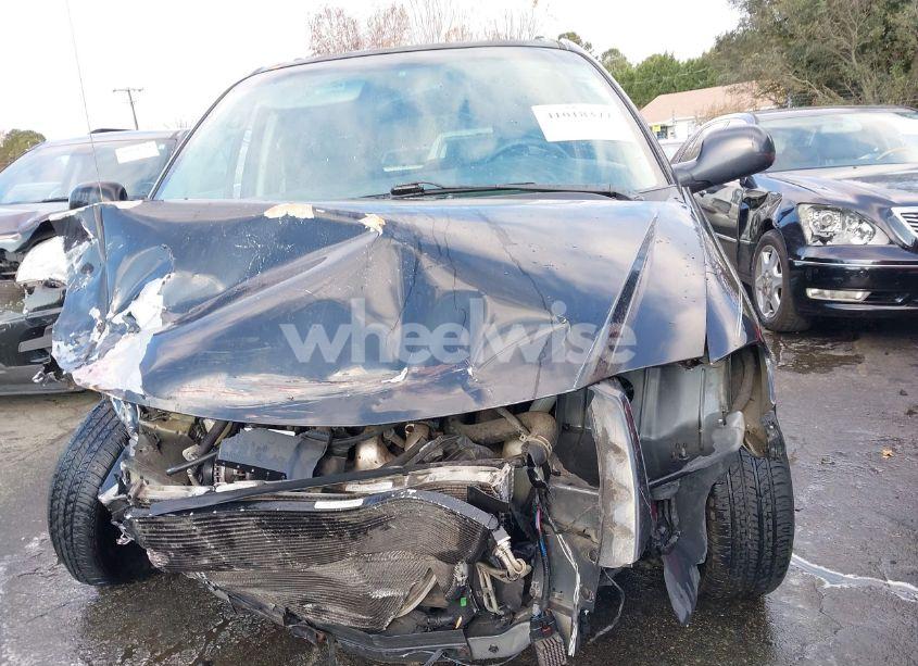 Photo 12 of 2005 Chrysler Town & COUNTRY LX (VIN 2C4GP44R55R439573)