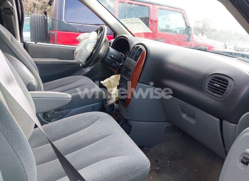 Photo 5 of 2005 Chrysler Town & COUNTRY LX (VIN 2C4GP44R55R439573)