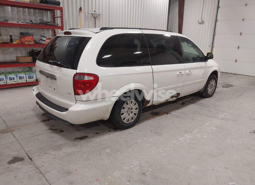 Photo 4 of 2005 Chrysler Town & COUNTRY LX (VIN 2C4GP44R65R510022)