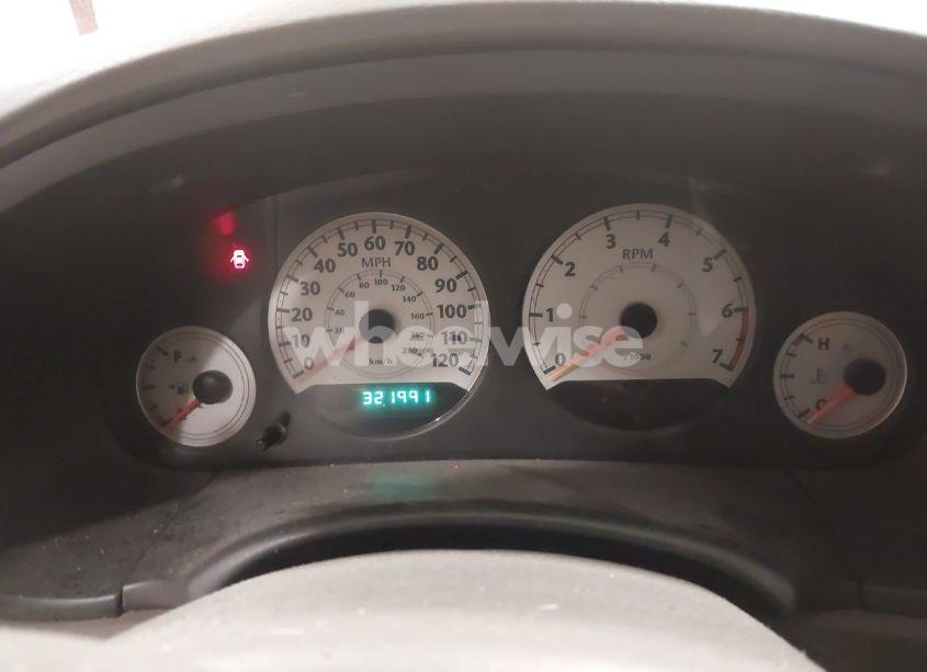 Photo 7 of 2005 Chrysler Town & COUNTRY LX (VIN 2C4GP44R65R510022)