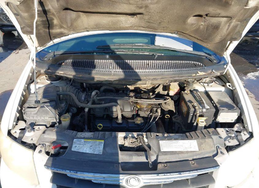 Photo 10 of 2005 Chrysler Town & COUNTRY LX (VIN 2C4GP44R75R398265)