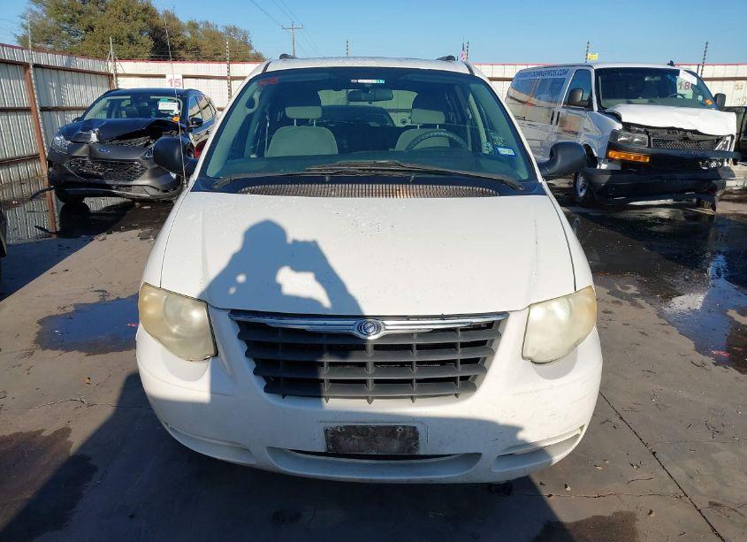 Photo 12 of 2005 Chrysler Town & COUNTRY LX (VIN 2C4GP44R75R398265)