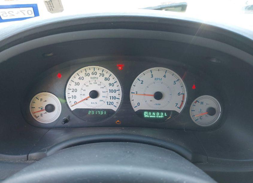 Photo 15 of 2005 Chrysler Town & COUNTRY LX (VIN 2C4GP44R75R398265)