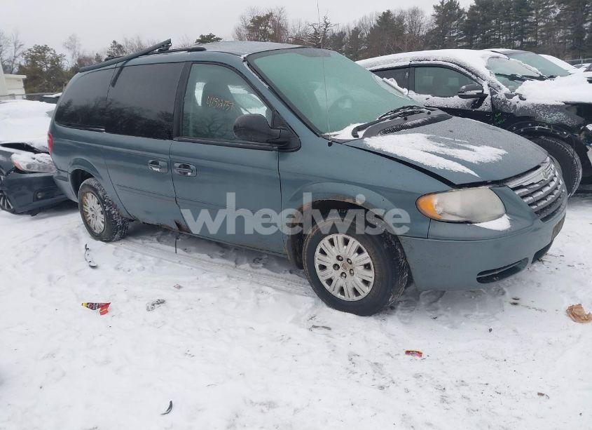 2005 Chrysler Town & COUNTRY LX (VIN 2C4GP44R75R480271) main photo