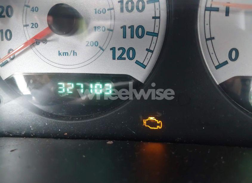 Photo 7 of 2005 Chrysler Town & COUNTRY LX (VIN 2C4GP44R95R401716)