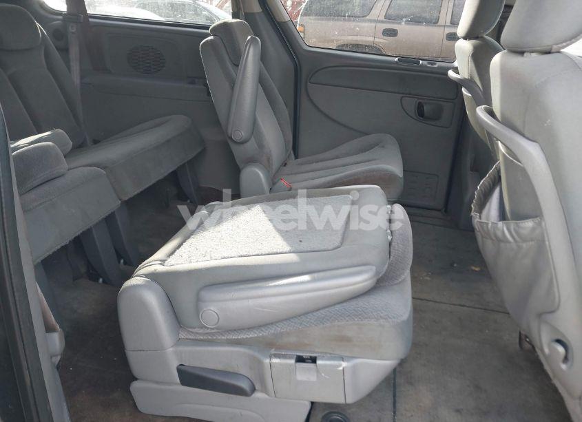 Photo 8 of 2005 Chrysler Town & COUNTRY LX (VIN 2C4GP44R95R401716)