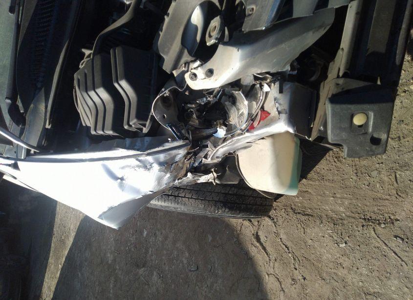 Photo 6 of 2005 Chrysler Town & COUNTRY LX (VIN 2C4GP44R95R553141)