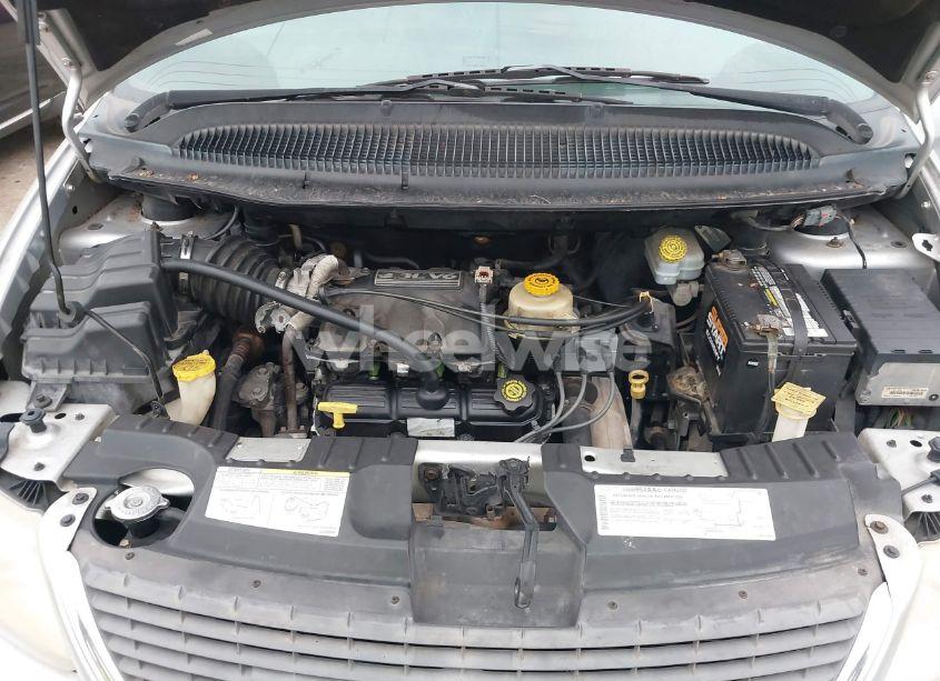 Photo 10 of 2004 Chrysler Town & COUNTRY LX (VIN 2C4GP44RX4R523077)