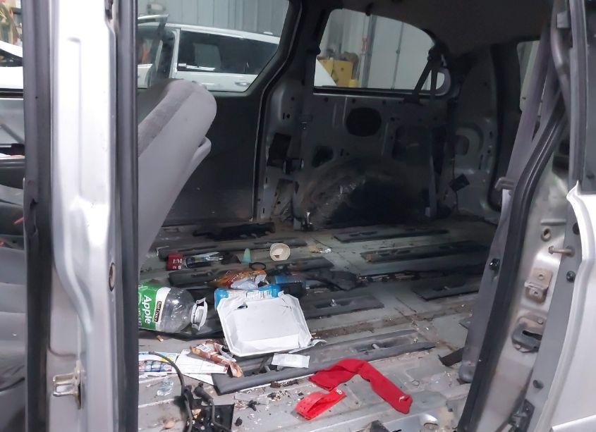 Photo 8 of 2004 Chrysler Town & COUNTRY LX (VIN 2C4GP44RX4R617637)