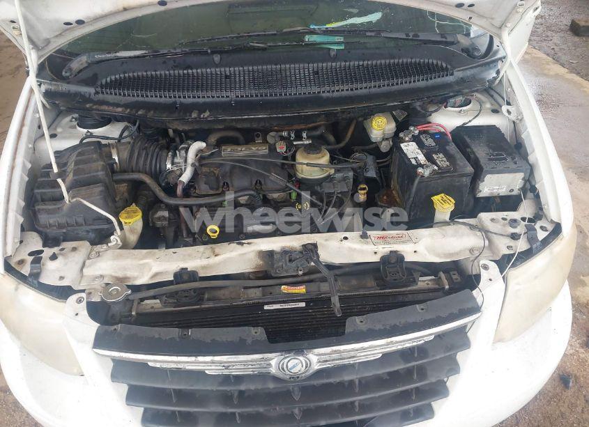 Photo 10 of 2005 Chrysler Town & COUNTRY LX (VIN 2C4GP44RX5R553178)