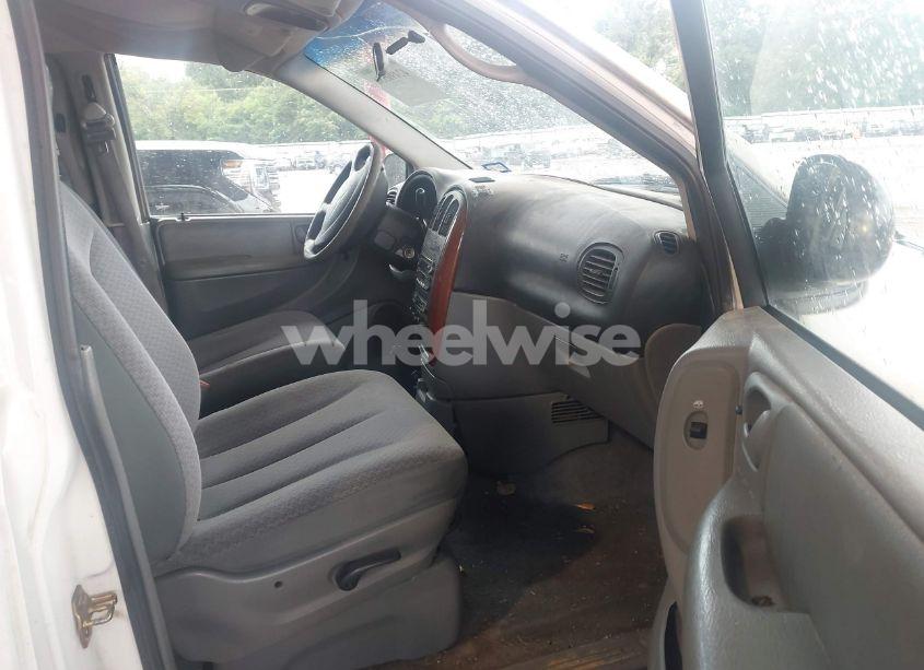 Photo 5 of 2005 Chrysler Town & COUNTRY LX (VIN 2C4GP44RX5R553178)