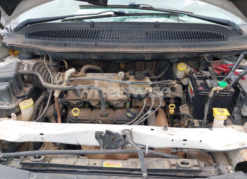 Photo 10 of 2005 Chrysler Town & COUNTRY LX (VIN 2C4GP44RX5R590022)